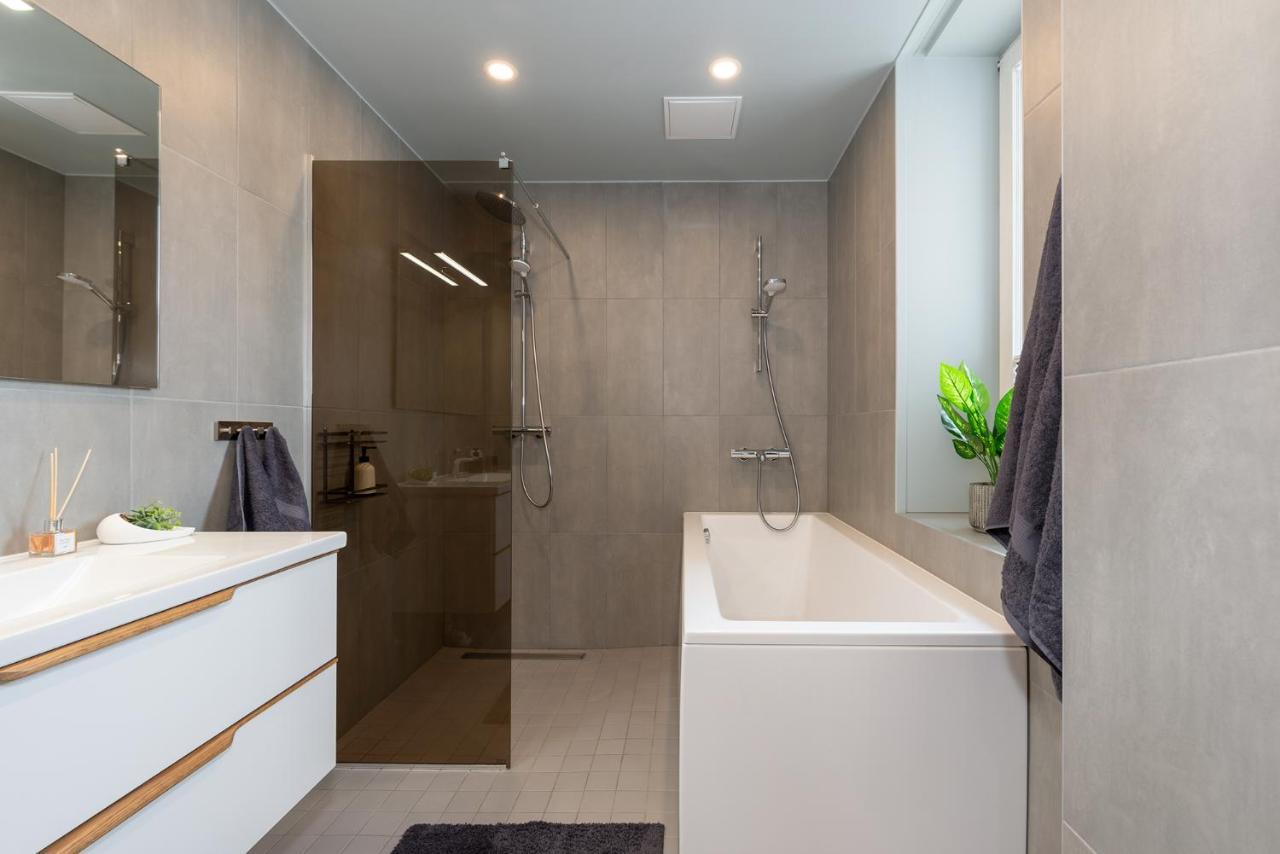 Old Town Luxury Penthouse Apartment With Emajogi View 塔尔图 外观 照片